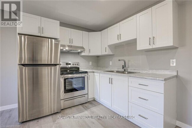 Photo du bâtiment - 1176 Hamilton Rd