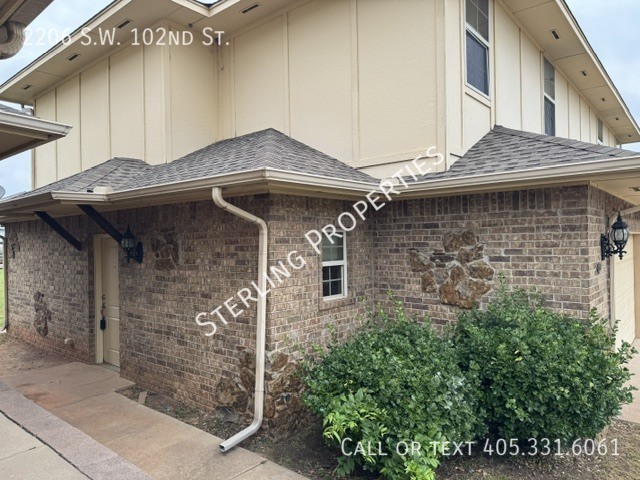 Building Photo - 2206 SW 102nd St