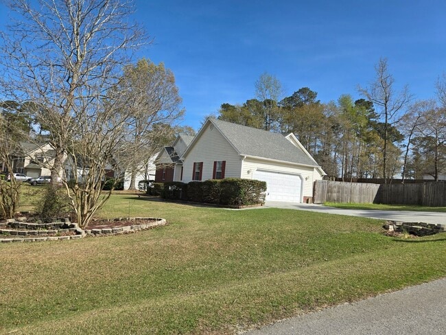 Building Photo - Charming 3-Bedroom Home in Hunters Creek – Pet Friendly & Great Amenities!