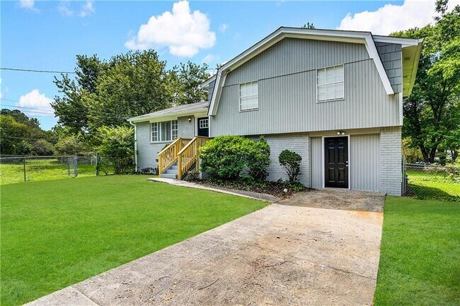 Building Photo - 3670 Leisure Ln