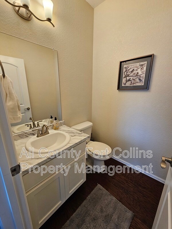 Building Photo - 506 Lowland St