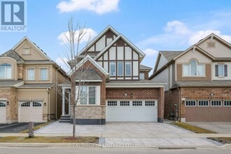 Building Photo - 392 Clarkson Gate