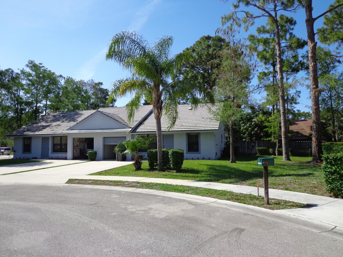 Primary Photo - 1168 Amaryllis Ct