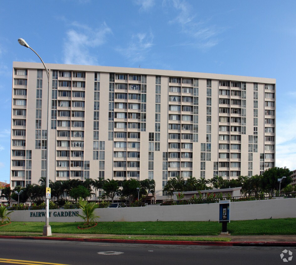 Royal Towers Apartments in Honolulu, HI