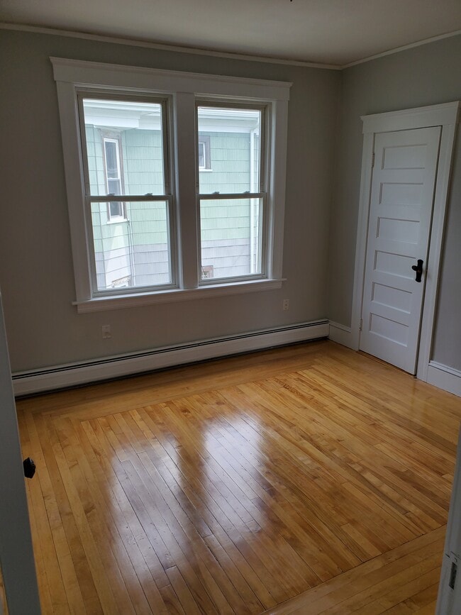 Building Photo - 17 Upsala St