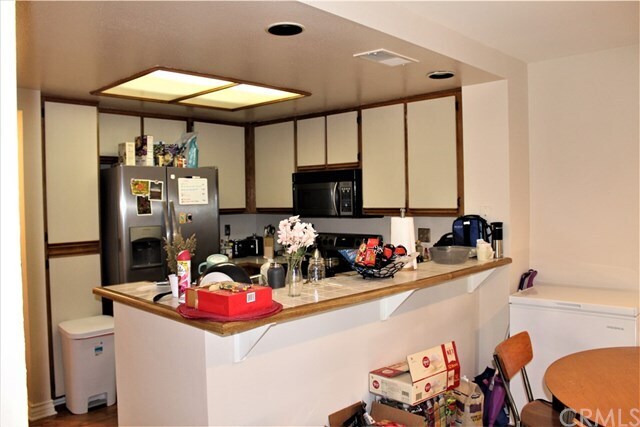 Building Photo - 138 Stanford Ct