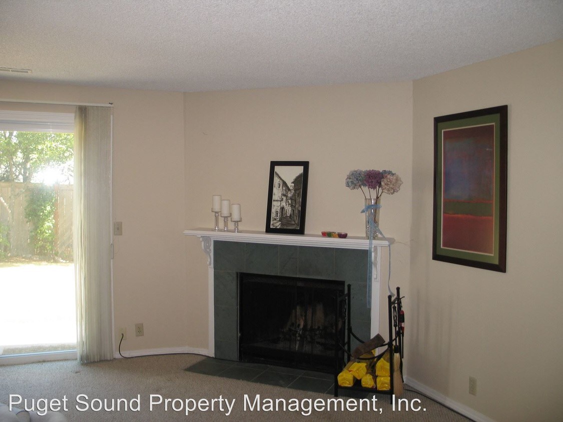 Foto del edificio - 928 Blue Heron Ave NE