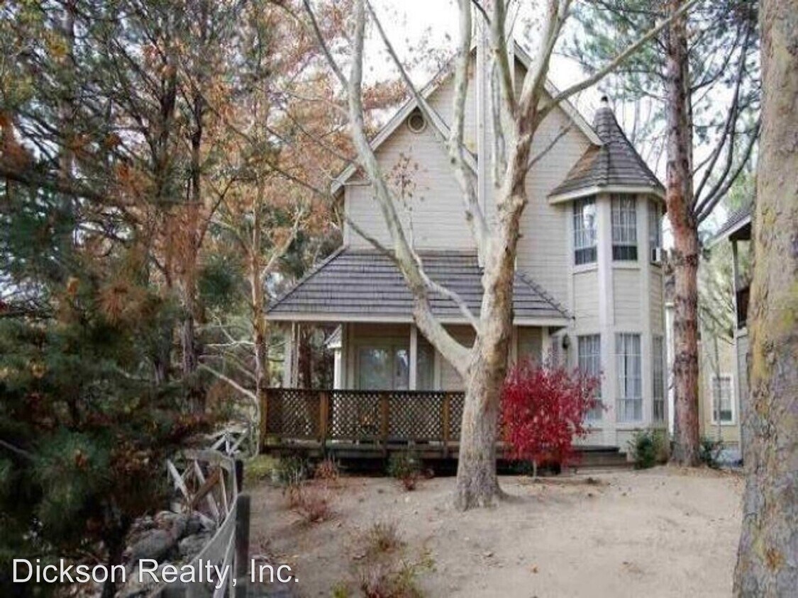 Primary Photo - 2 br, 2.5 bath House - 2678 Idlewild Drive