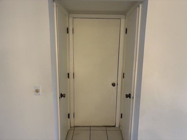 Foto del edificio - 5634 Robin Run