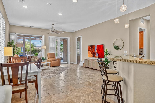 Building Photo - 40751 Calle Los Osos