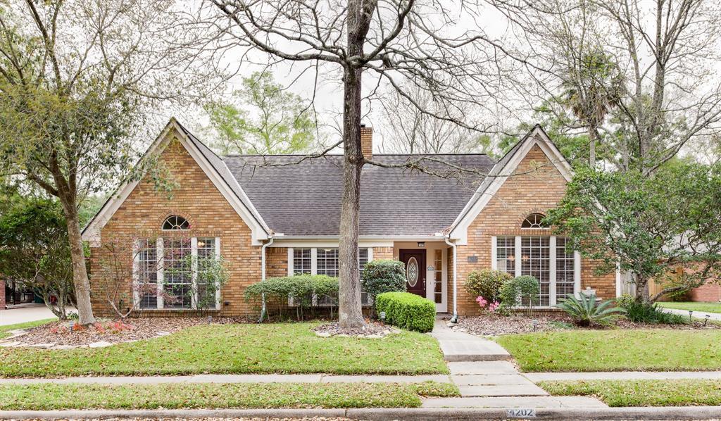 Primary Photo - 4202 Island Hills Dr