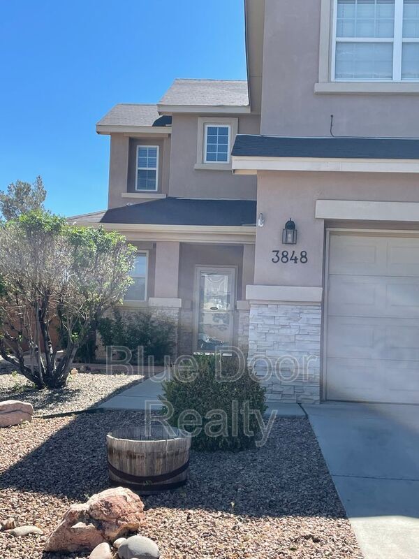 Foto principal - 3848 Buckskin Loop NE