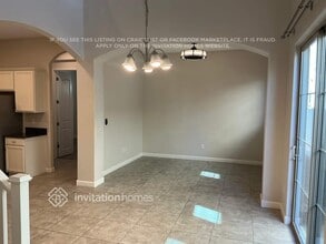 Building Photo - 1367 S Country Club Dr