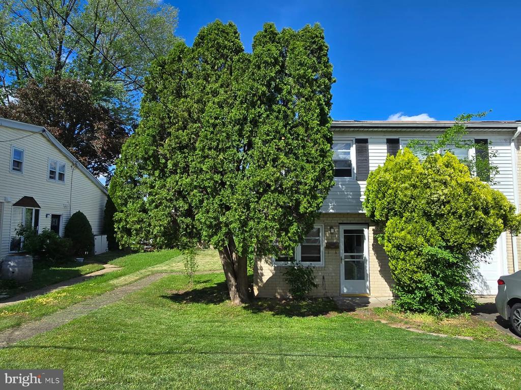 Primary Photo - 647 Artwood Dr