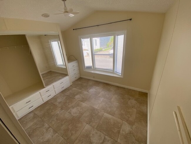 Building Photo - 4825-4A1A A1A S