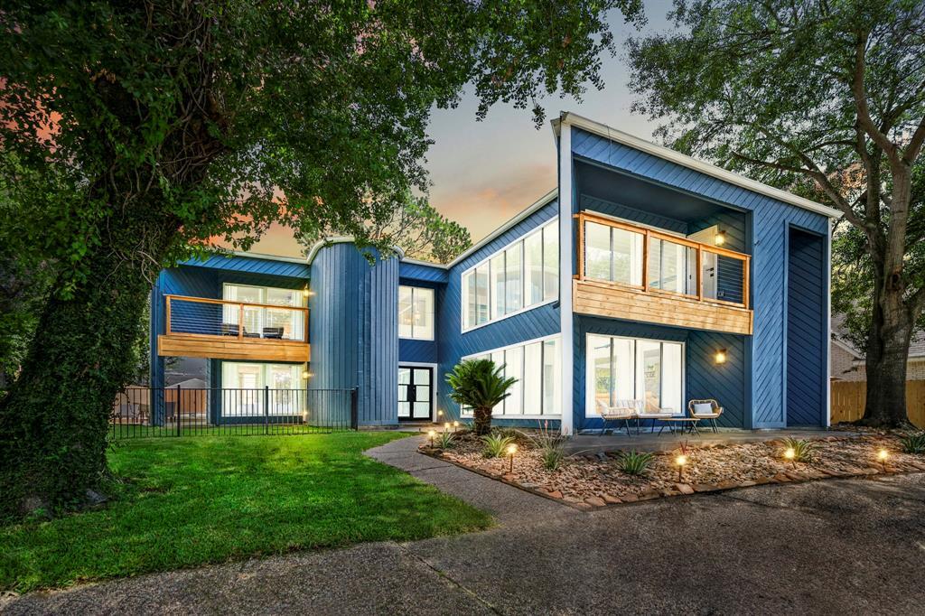 Foto principal - 7057 Edgewater Dr