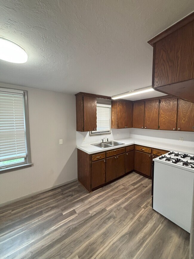 Foto del edificio - 312 W Oakland St