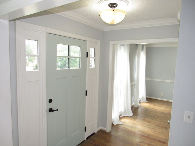 Building Photo - Hidden Cove Mt. Juliet home, close to Prov...