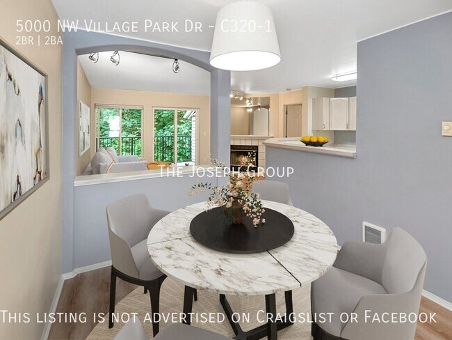 Building Photo - Top floor condo in the highly desirable Vi...