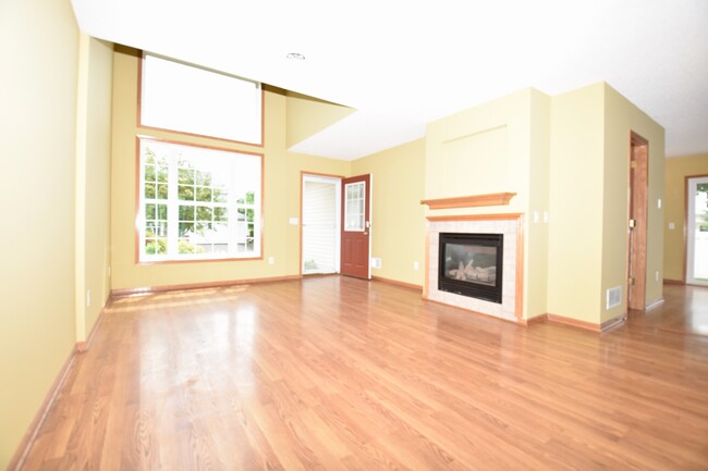 Building Photo - 411 Wilderness Dr