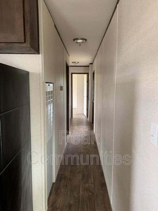 Foto del edificio - 8050 Daymist Dr