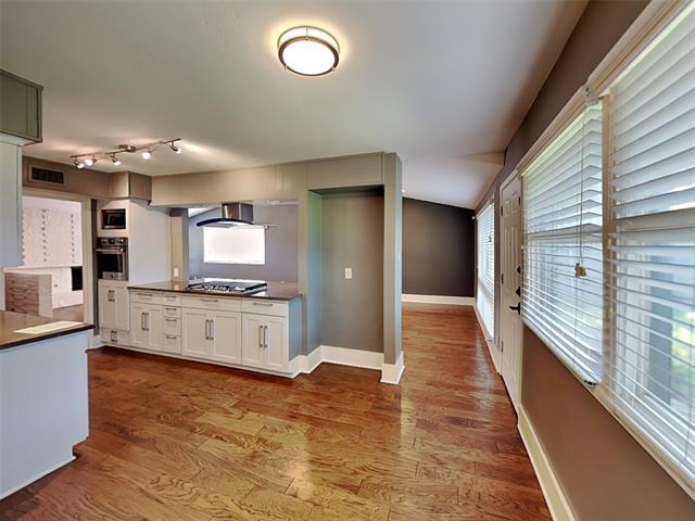 Building Photo - 12043 High Meadow Dr