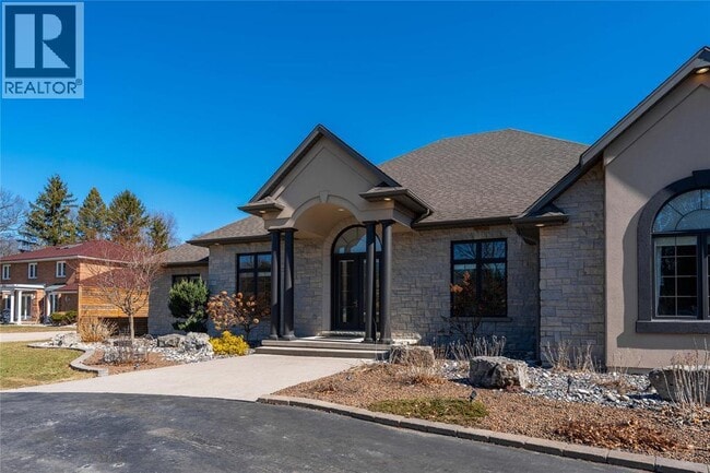 Building Photo - 1726 Modeland Rd