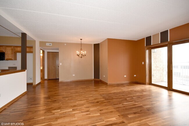 Building Photo - 2030 St Regis Dr