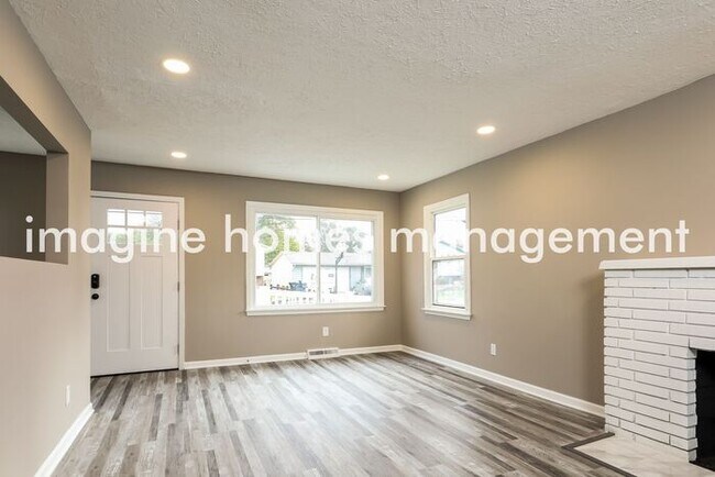 Foto del edificio - 7485 Southland Road