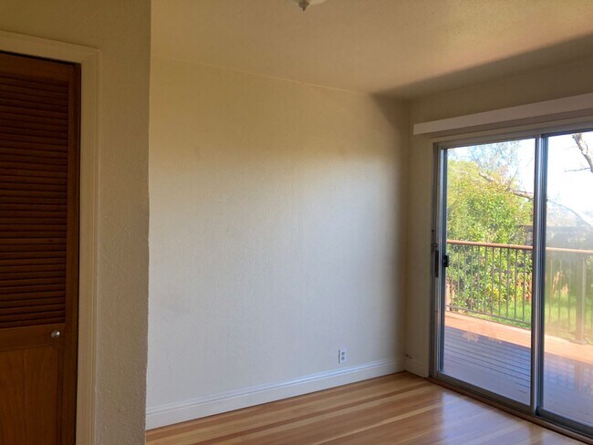 Building Photo - 277