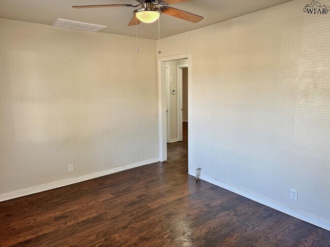 Foto del edificio - 1627 Oceola Ave