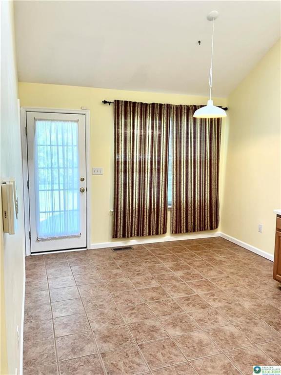 Building Photo - 5551 Stonecroft Ln