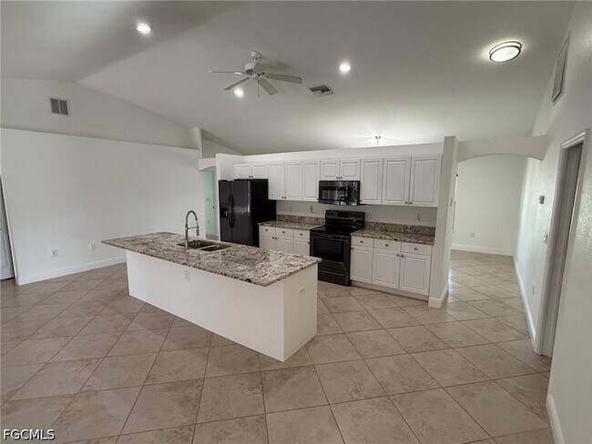 Building Photo - 1306 SW 35th Terrace