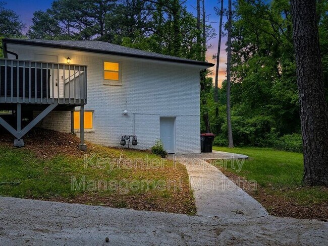 Foto del edificio - 1138 Gerald Pl SW