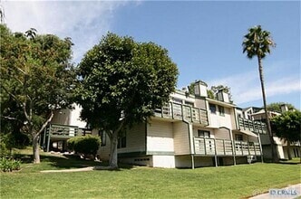 Building Photo - 2017 Orchard Dr