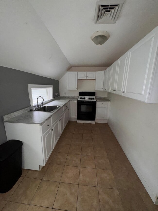 Building Photo - 955 NY-52