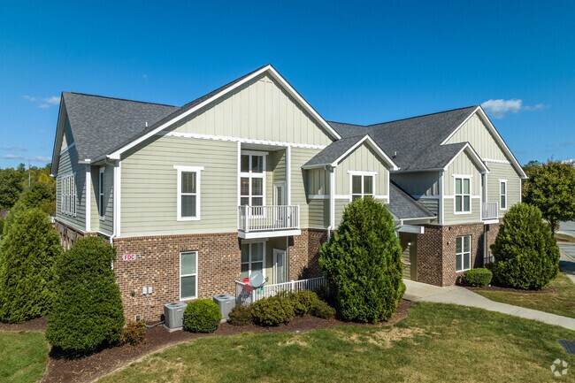 Foto del edificio - Ballantyne Commons of Hendersonville