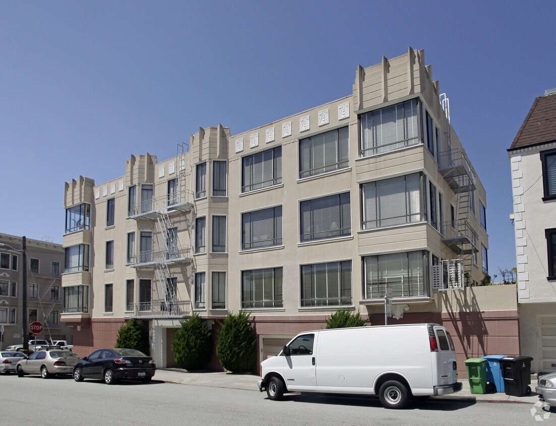 Building Photo - 1690 Greenwich St