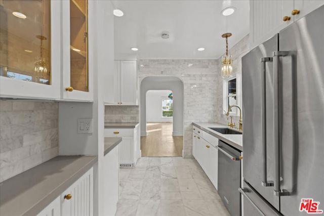 Foto del edificio - 6339 W 6th St