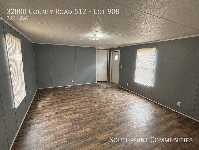 Foto del edificio - 32800 Co Rd 512