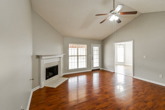 Foto del edificio - 13251 Braybourne Pkwy