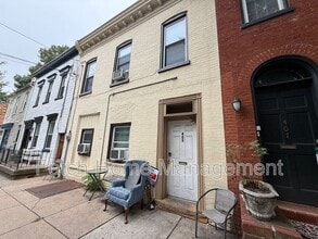 Building Photo - 405 E Orange St