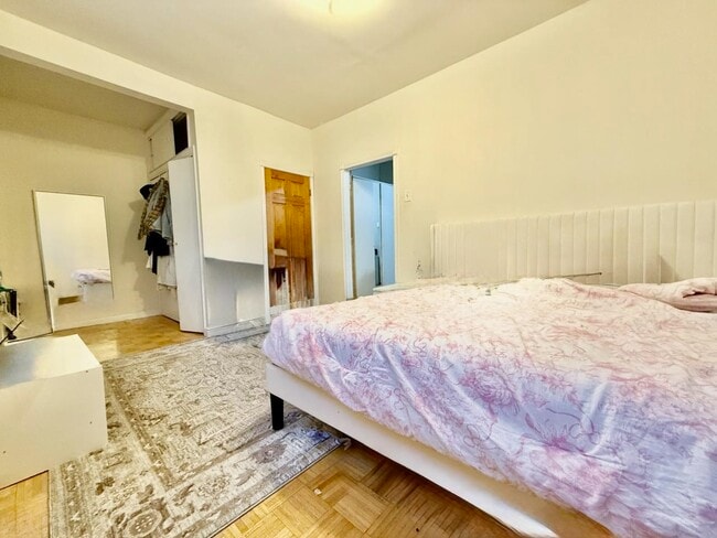 Building Photo - 204 Olean Ave