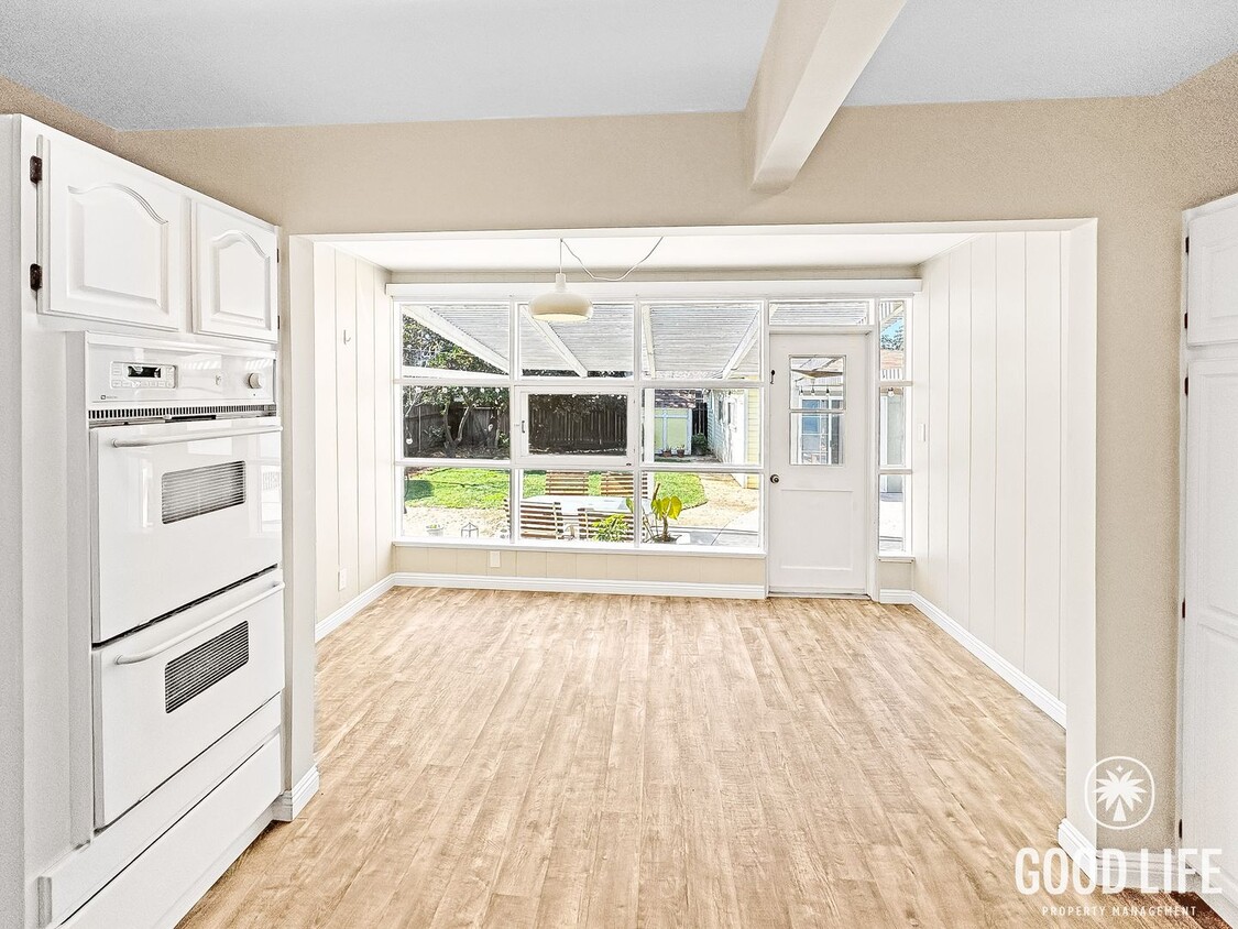 Charming 3-Bedroom Anaheim Home Featuring Private Backyard & Assigned Parking - Charming 3-Bedroom Anaheim Home Featuring Private Backyard & Assigned Parking