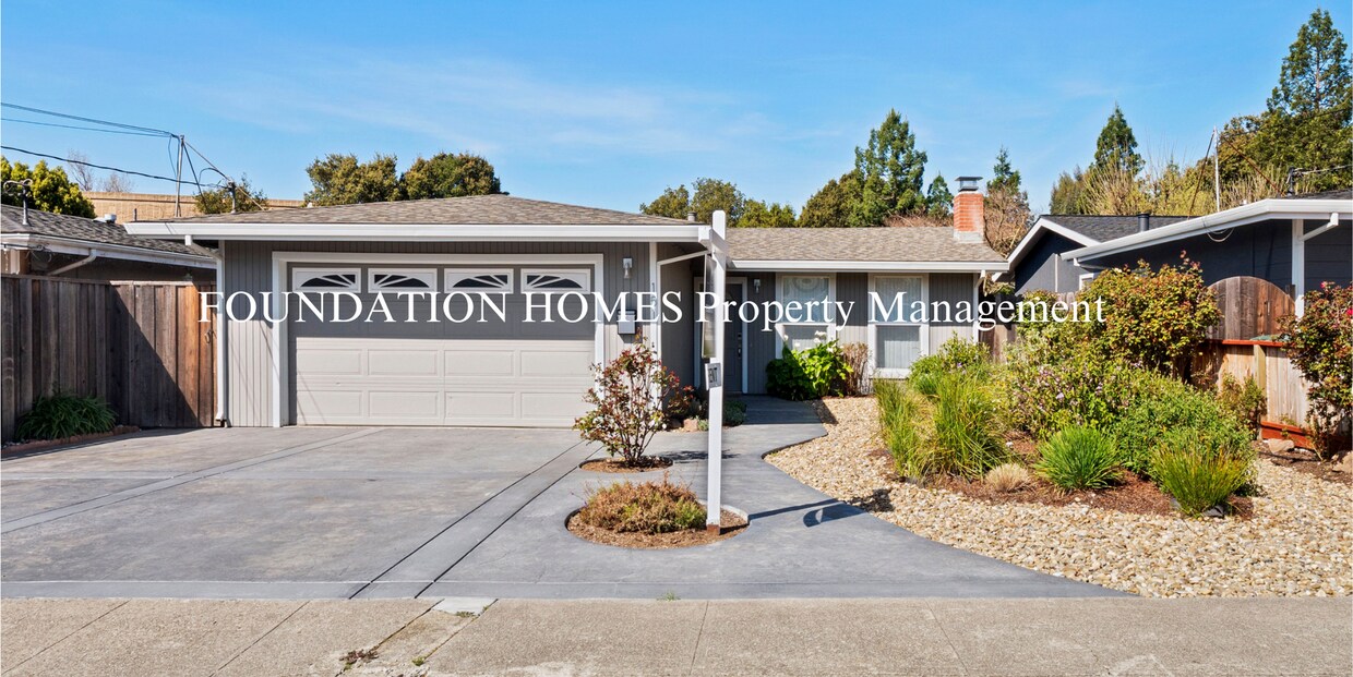 Primary Photo - Recently remodeled Ranch home near downtow...