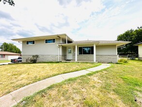 Building Photo - 2801 S Minnesota Ave