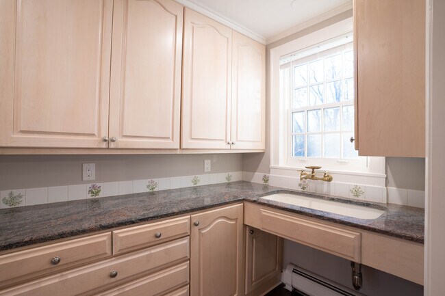 Foto del edificio - 40 Puddingstone Ln