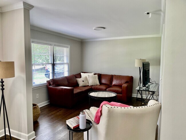 Foto del edificio - 6577 Long Acres Dr