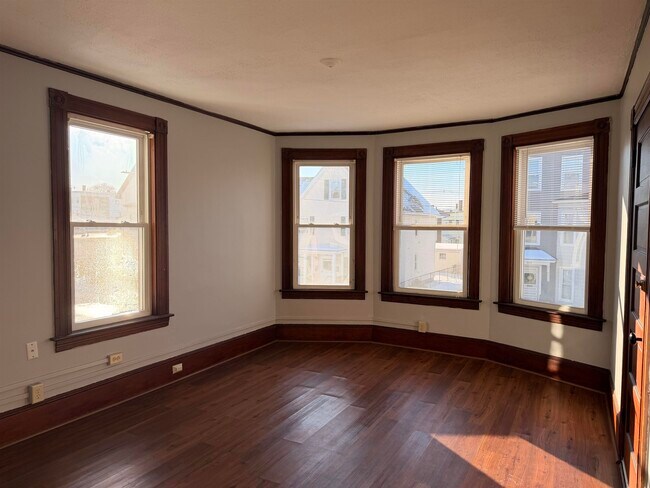 Foto del edificio - 561 Rimmon St