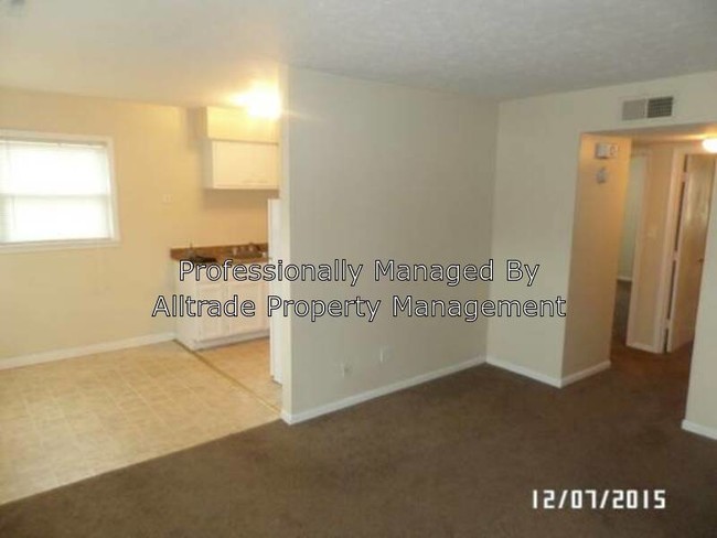 Building Photo - 212 W Montgomery Ave